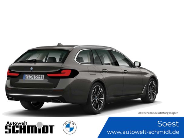 BMW 530i Touring Luxury Line 185 kW image number 2