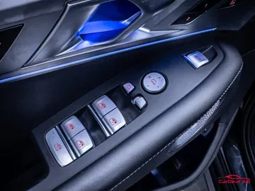 Car image 38