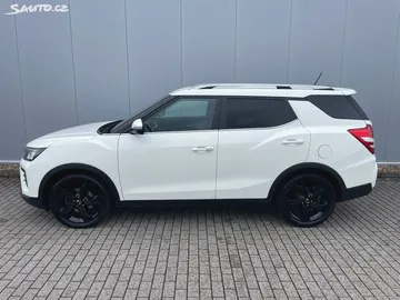 Car image 44