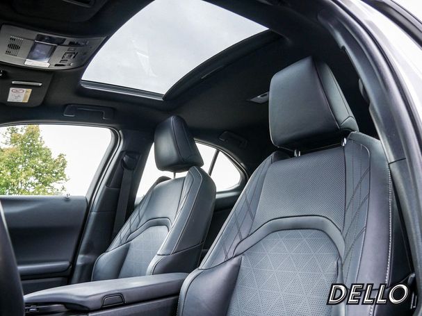 Lexus UX 250h 135 kW image number 20