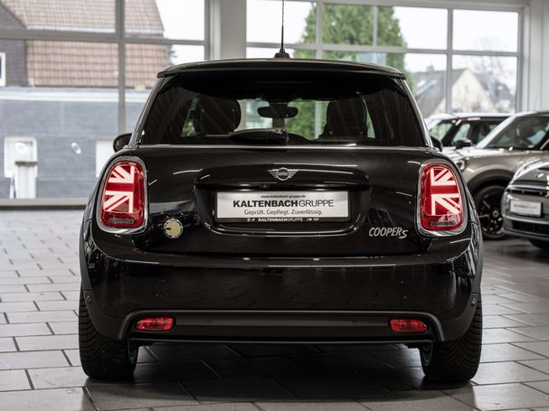 Mini Cooper SE Mini Yours Trim 135 kW image number 7