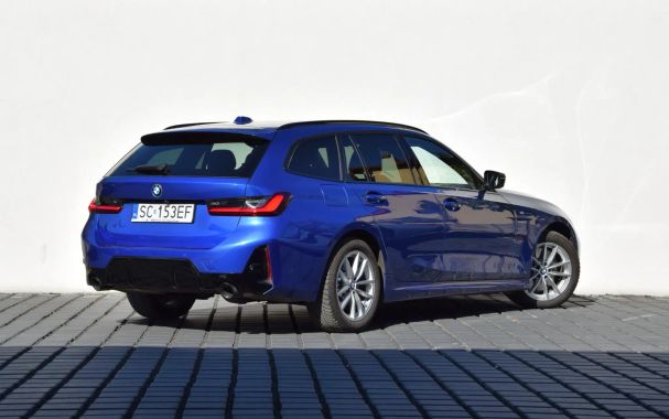 BMW 320d Touring xDrive M Sport 140 kW image number 3