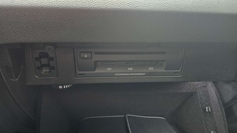 Car image 36