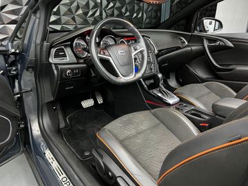 Car image 32