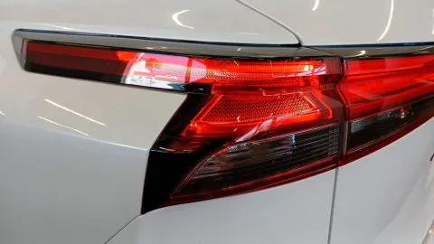 Car image 22