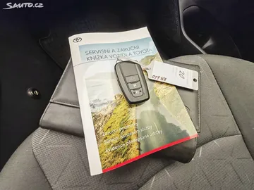 Car image 40