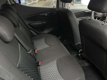 Car image 30