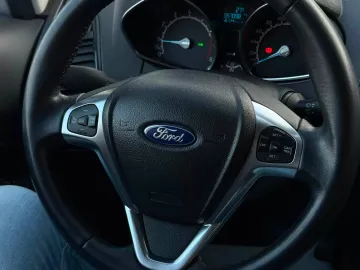 Car image 33