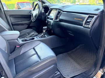 Car image 43