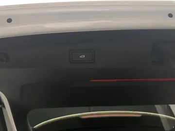 Car image 35