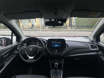 Car image 10