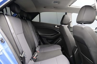 Car image 36