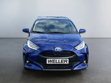 Car image 3