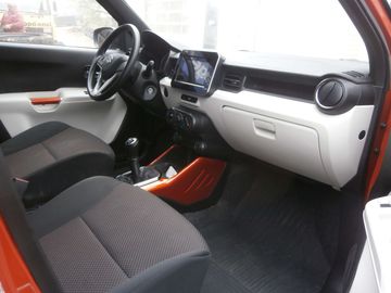 Car image 9