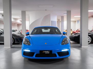 Car image 4