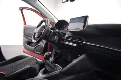 Car image 5
