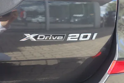 Car image 40