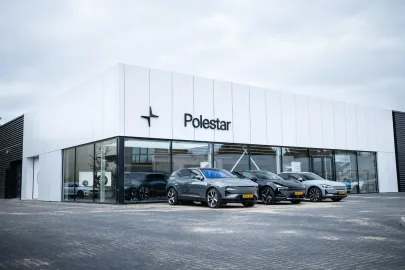 Car image 27