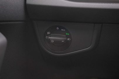 Car image 37