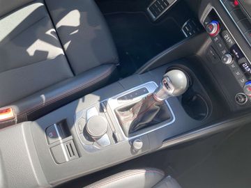 Car image 30