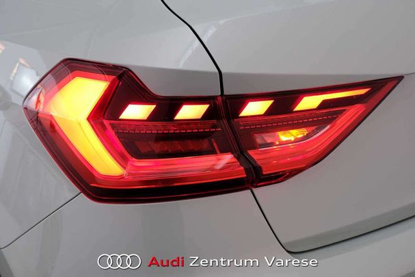 Audi A1 40 TFSI S-line Sportback 152 kW image number 3