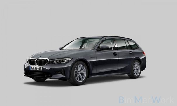 BMW 330e Touring M Sport 215 kW image number 1