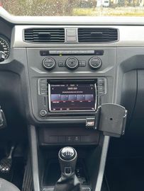 Car image 26