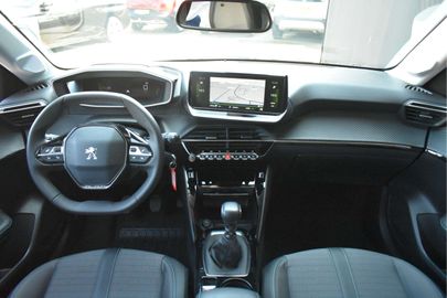 Car image 12