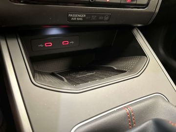 Car image 30