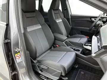 Car image 44