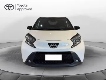 Car image 3