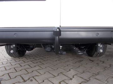 Car image 34