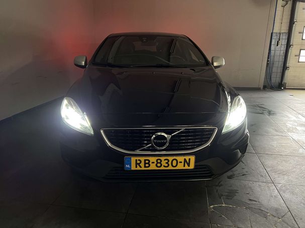 Volvo V40 D2 88 kW image number 18