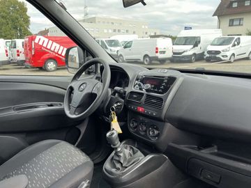 Car image 14