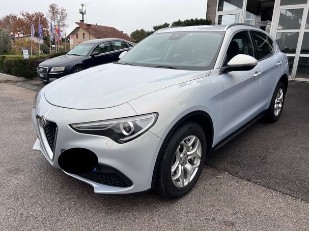 Alfa Romeo Stelvio 2.2 Q4 140 kW image number 1