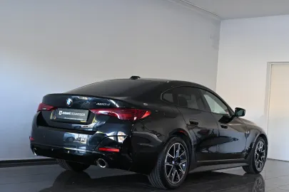 Car image 43