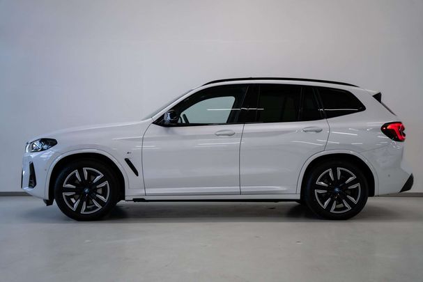 BMW iX3 M Sport 210 kW image number 3