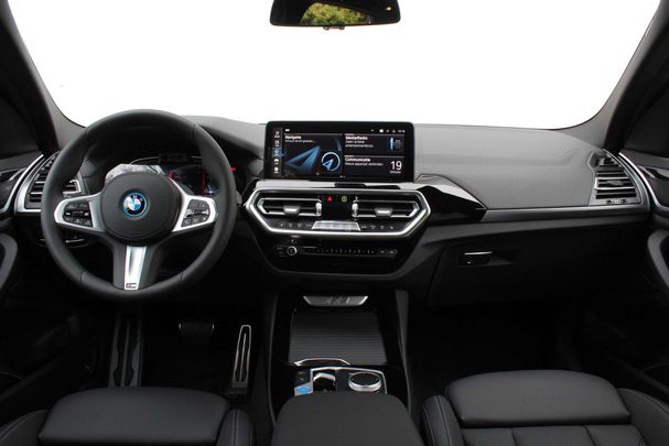 BMW iX3 80 kWh 210 kW image number 28