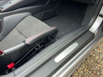 Car image 37