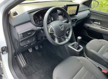 Car image 9