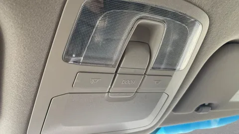 Car image 34