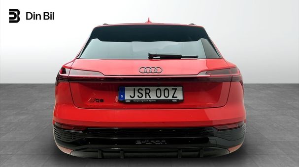 Audi Q8 55 quattro e-tron S-line 304 kW image number 3