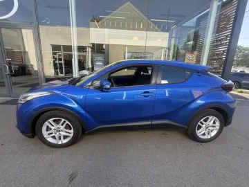 Car image 5