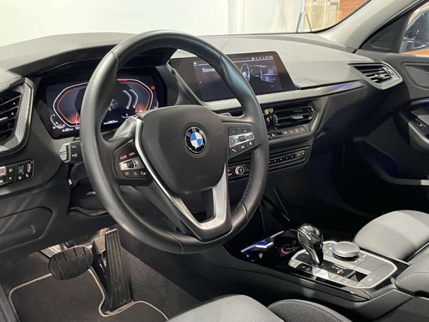 BMW 118i 103 kW image number 4