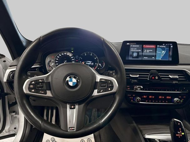 BMW 530d Touring xDrive 197 kW image number 14