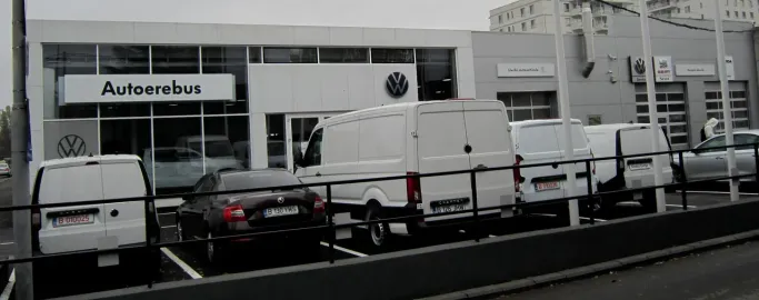 Car image 27