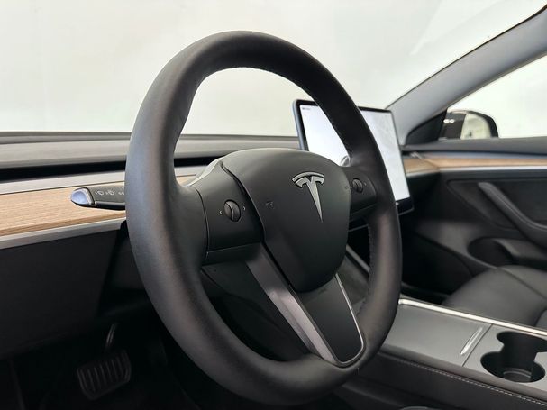 Tesla Model 3 60 Standard Range 208 kW image number 10