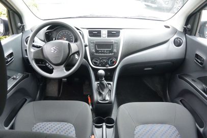 Car image 14