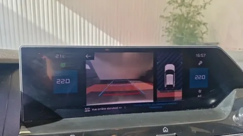 Car image 25