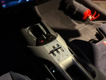 Car image 37